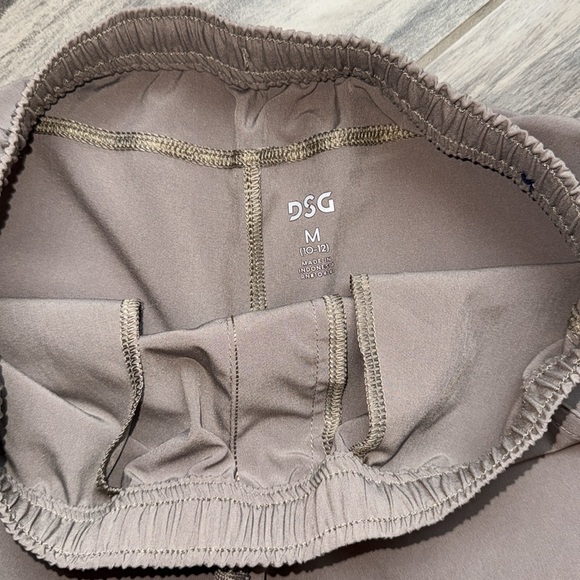 Boys DSG khaki cargo joggers. Lightweight. Size M. - Picture 6 of 7